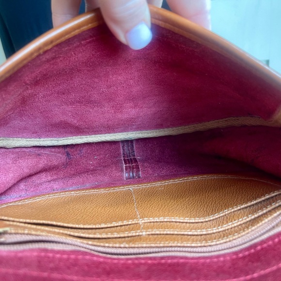 Authentic, vintage Dooney & Bourke crossbody! - Picture 8 of 11